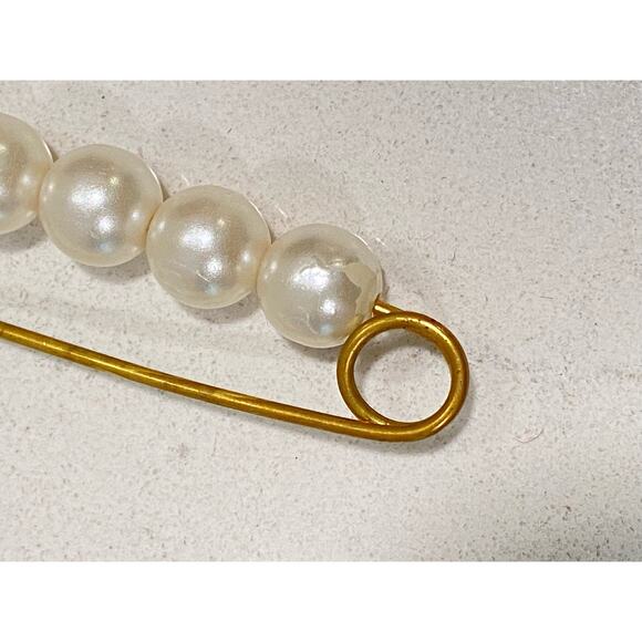 VINTAGE  Golden Safety Pin with Pearls Details Brooch,Pin,Safety Pin - Picture 5 of 6